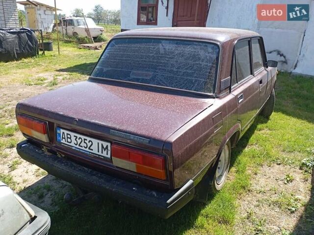 Красный ВАЗ 2107, объемом двигателя 1.5 л и пробегом 100 тыс. км за 800 $, фото 2 на Automoto.ua