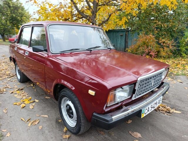 ВАЗ 2107 2006 в Смеле на Automoto.ua Красный ВАЗ 2107, объемом двигателя 1.5 л и пробегом 99 тыс. км за 899 $, фото 6 на Automoto.ua