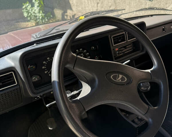 Червоний ВАЗ 2107, об'ємом двигуна 1.45 л та пробігом 57 тис. км за 1750 $, фото 4 на Automoto.ua