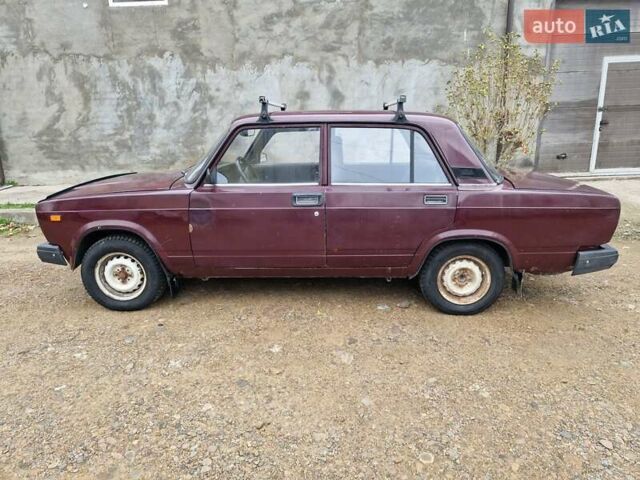 Красный ВАЗ 2107, объемом двигателя 0 л и пробегом 332 тыс. км за 1200 $, фото 1 на Automoto.ua