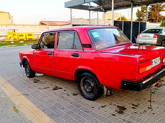 Красный ВАЗ 2107, объемом двигателя 1.6 л и пробегом 68 тыс. км за 899 $, фото 2 на Automoto.ua