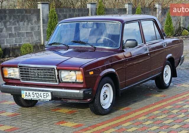 ВАЗ 2107 2007 в Иршава на Automoto.ua Красный ВАЗ 2107, объемом двигателя 0 л и пробегом 24 тыс. км за 2999 $, фото 2 на Automoto.ua