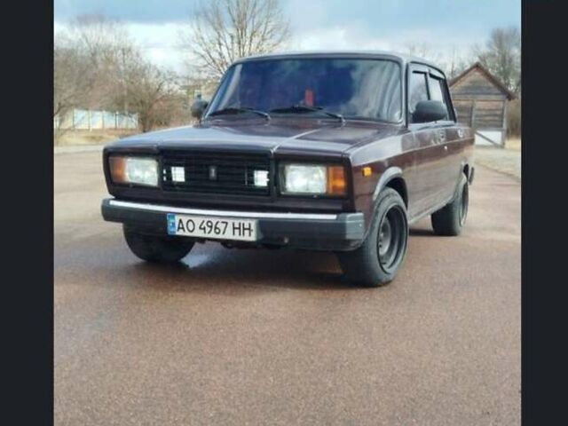 Красный ВАЗ 2107, объемом двигателя 1.6 л и пробегом 50 тыс. км за 1200 $, фото 2 на Automoto.ua