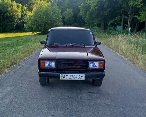 Красный ВАЗ 2107, объемом двигателя 1.6 л и пробегом 906 тыс. км за 1300 $, фото 5 на Automoto.ua