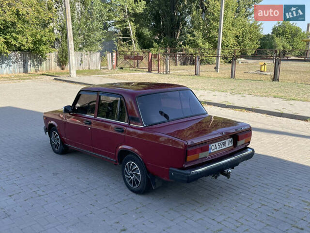 Червоний ВАЗ 2107, об'ємом двигуна 1.45 л та пробігом 160 тис. км за 1550 $, фото 6 на Automoto.ua