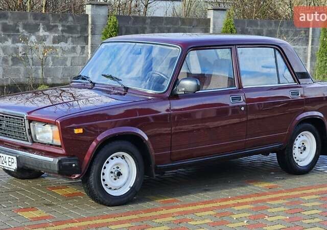 ВАЗ 2107 2007 в Иршава на Automoto.ua Красный ВАЗ 2107, объемом двигателя 0 л и пробегом 24 тыс. км за 2999 $, фото 3 на Automoto.ua