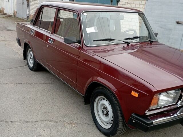Червоний ВАЗ 2107, об'ємом двигуна 1.5 л та пробігом 70 тис. км за 1821 $, фото 2 на Automoto.ua