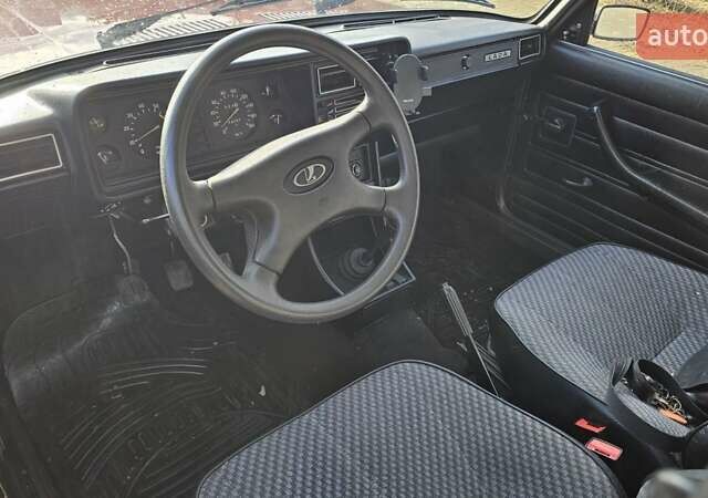 ВАЗ 2107 2007 в Иршава на Automoto.ua Красный ВАЗ 2107, объемом двигателя 0 л и пробегом 24 тыс. км за 2999 $, фото 7 на Automoto.ua