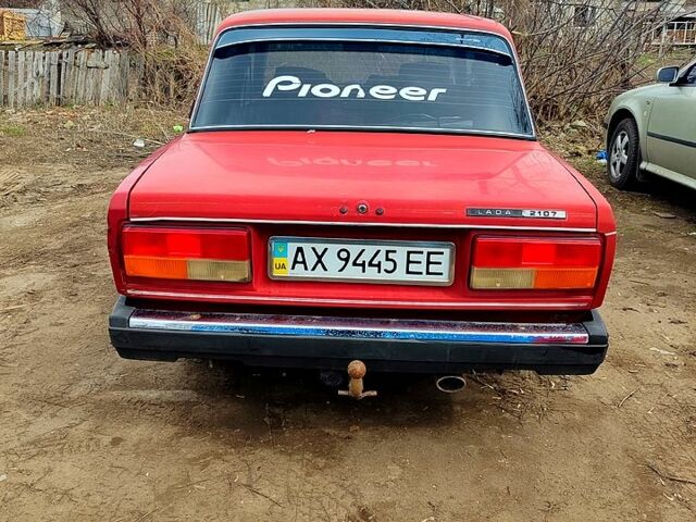 ВАЗ 2107 2007 в Изюме на Automoto.ua Красный ВАЗ 2107, объемом двигателя 1.5 л и пробегом 0 тыс. км за 1250 $, фото 7 на Automoto.ua