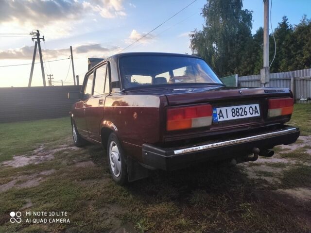Красный ВАЗ 2107, объемом двигателя 1.5 л и пробегом 88 тыс. км за 900 $, фото 2 на Automoto.ua