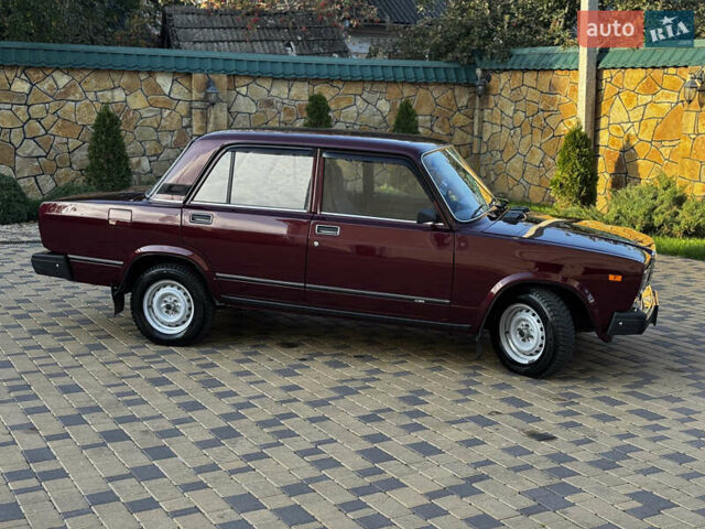 ВАЗ 2107 2007 в Могилев-Подольском на Automoto.ua Красный ВАЗ 2107, объемом двигателя 1.5 л и пробегом 40 тыс. км за 2999 $, фото 2 на Automoto.ua
