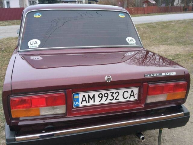 Красный ВАЗ 2107, объемом двигателя 1.5 л и пробегом 52 тыс. км за 2999 $, фото 1 на Automoto.ua