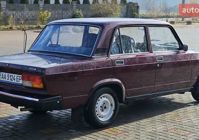 ВАЗ 2107 2007 в Иршава на Automoto.ua Красный ВАЗ 2107, объемом двигателя 0 л и пробегом 24 тыс. км за 2999 $, фото 5 на Automoto.ua