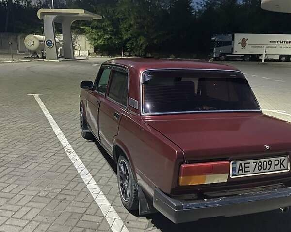 Червоний ВАЗ 2107, об'ємом двигуна 1.5 л та пробігом 10 тис. км за 2000 $, фото 1 на Automoto.ua