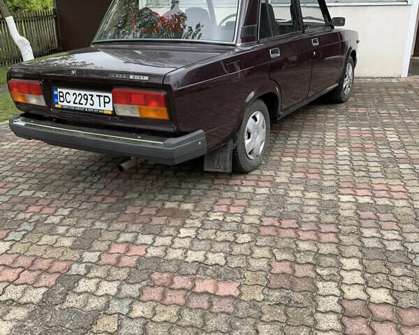 Красный ВАЗ 2107, объемом двигателя 1.6 л и пробегом 89 тыс. км за 1710 $, фото 5 на Automoto.ua