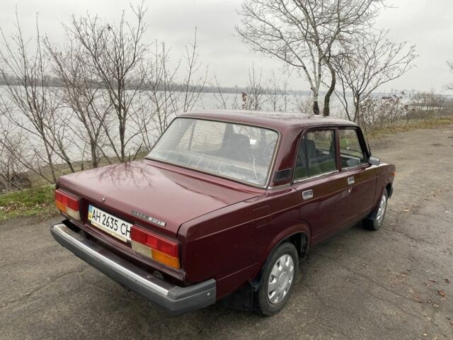 Красный ВАЗ 2107, объемом двигателя 1.5 л и пробегом 106 тыс. км за 1300 $, фото 3 на Automoto.ua
