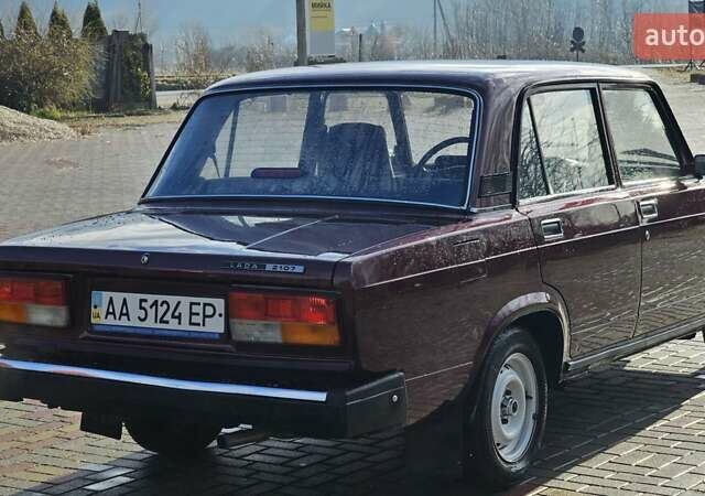 ВАЗ 2107 2007 в Иршава на Automoto.ua Красный ВАЗ 2107, объемом двигателя 0 л и пробегом 24 тыс. км за 2999 $, фото 4 на Automoto.ua