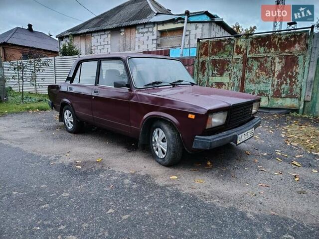 Красный ВАЗ 2107, объемом двигателя 1.6 л и пробегом 200 тыс. км за 1300 $, фото 1 на Automoto.ua