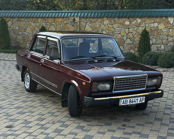 ВАЗ 2107 2007 в Могилев-Подольском на Automoto.ua Красный ВАЗ 2107, объемом двигателя 1.5 л и пробегом 40 тыс. км за 2999 $, фото 1 на Automoto.ua