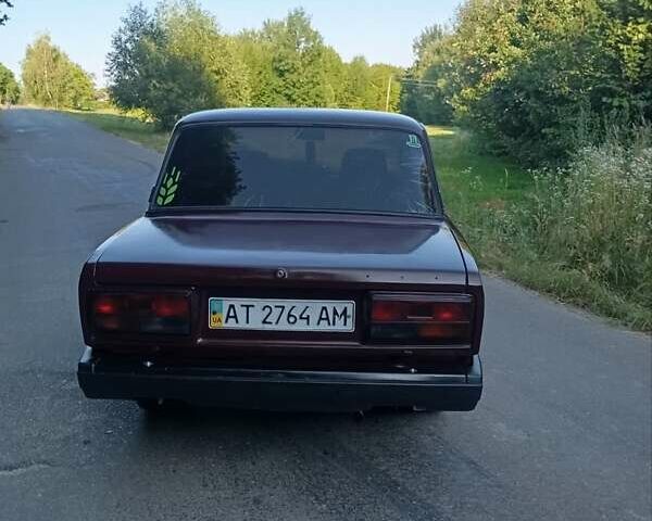 Красный ВАЗ 2107, объемом двигателя 1.6 л и пробегом 906 тыс. км за 1300 $, фото 2 на Automoto.ua