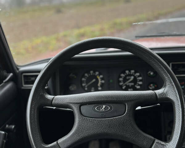 Красный ВАЗ 2107, объемом двигателя 1.5 л и пробегом 47 тыс. км за 2499 $, фото 139 на Automoto.ua