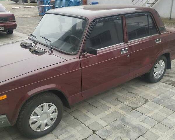 Красный ВАЗ 2107, объемом двигателя 0 л и пробегом 220 тыс. км за 1100 $, фото 1 на Automoto.ua