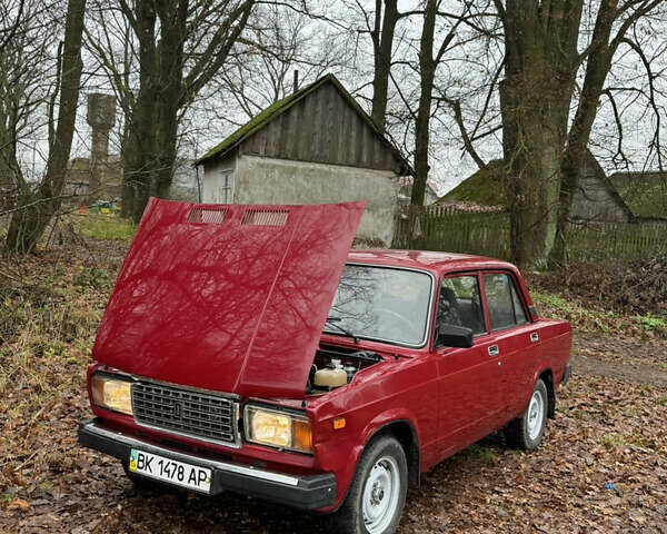 Красный ВАЗ 2107, объемом двигателя 1.5 л и пробегом 47 тыс. км за 2499 $, фото 74 на Automoto.ua