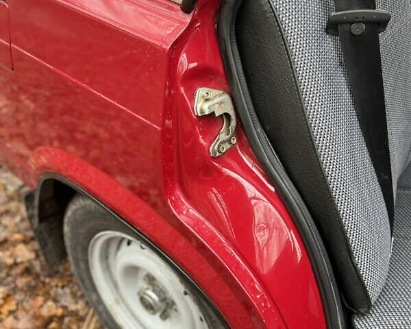 Красный ВАЗ 2107, объемом двигателя 1.5 л и пробегом 47 тыс. км за 2499 $, фото 129 на Automoto.ua