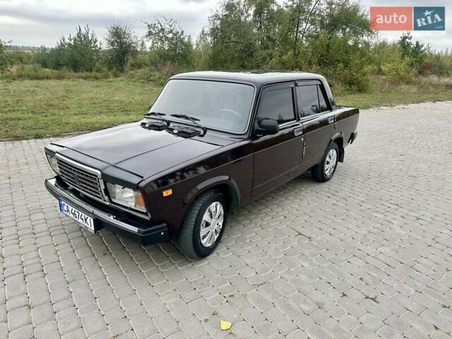 Красный ВАЗ 2107, объемом двигателя 1.45 л и пробегом 80 тыс. км за 2799 $, фото 2 на Automoto.ua