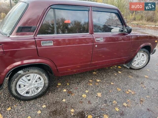 Красный ВАЗ 2107, объемом двигателя 1.5 л и пробегом 122 тыс. км за 1600 $, фото 5 на Automoto.ua