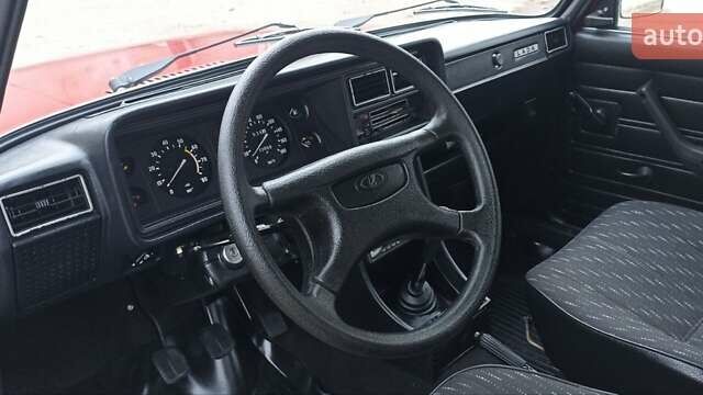 Червоний ВАЗ 2107, об'ємом двигуна 1.5 л та пробігом 33 тис. км за 3750 $, фото 32 на Automoto.ua