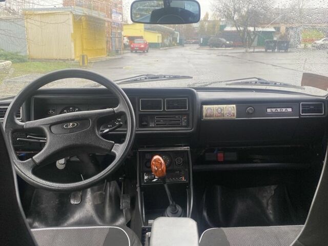 Красный ВАЗ 2107, объемом двигателя 1.5 л и пробегом 3 тыс. км за 1100 $, фото 3 на Automoto.ua