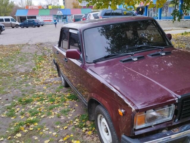 ВАЗ 2107 2008 в Славянске на Automoto.ua Красный ВАЗ 2107, объемом двигателя 1.6 л и пробегом 2 тыс. км за 730 $, фото 3 на Automoto.ua