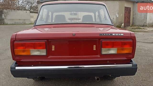 Червоний ВАЗ 2107, об'ємом двигуна 1.5 л та пробігом 33 тис. км за 3750 $, фото 26 на Automoto.ua