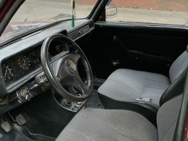 Красный ВАЗ 2107, объемом двигателя 1.5 л и пробегом 68 тыс. км за 774 $, фото 4 на Automoto.ua