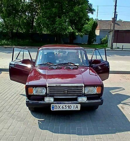 Красный ВАЗ 2107, объемом двигателя 1.5 л и пробегом 0 тыс. км за 1680 $, фото 1 на Automoto.ua