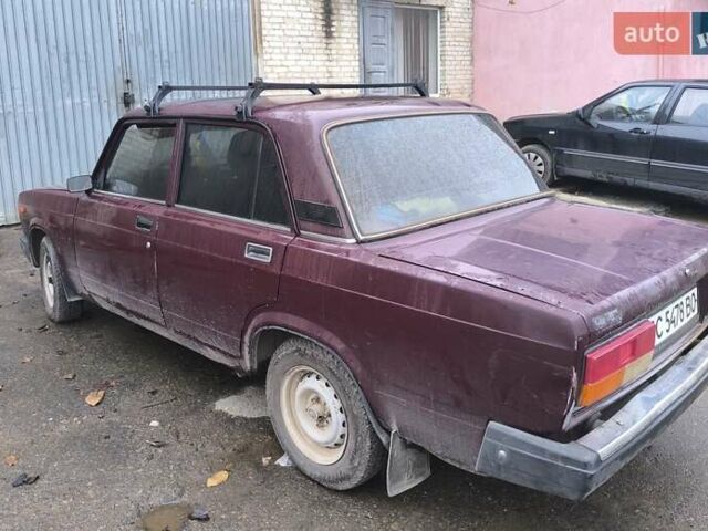 Красный ВАЗ 2107, объемом двигателя 1.5 л и пробегом 454 тыс. км за 1180 $, фото 3 на Automoto.ua