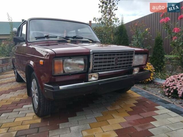 ВАЗ 2107 2008 в Гоще на Automoto.ua Красный ВАЗ 2107, объемом двигателя 1.5 л и пробегом 120 тыс. км за 1680 $, фото 5 на Automoto.ua