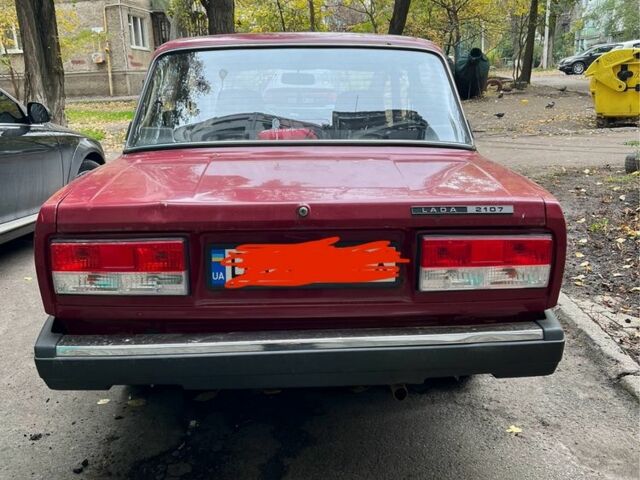 Красный ВАЗ 2107, объемом двигателя 1.5 л и пробегом 147 тыс. км за 1600 $, фото 4 на Automoto.ua