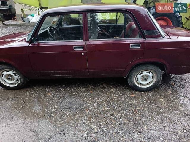 Красный ВАЗ 2107, объемом двигателя 1.57 л и пробегом 61 тыс. км за 2149 $, фото 2 на Automoto.ua