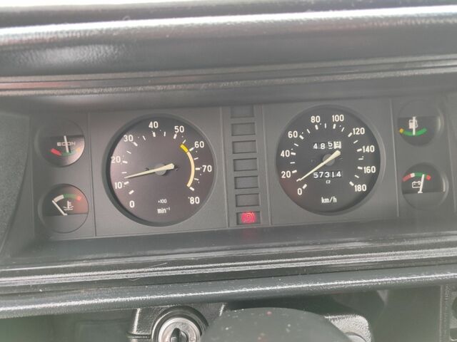 Красный ВАЗ 2107, объемом двигателя 1.5 л и пробегом 57 тыс. км за 1930 $, фото 6 на Automoto.ua