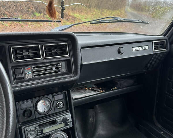 Красный ВАЗ 2107, объемом двигателя 1.5 л и пробегом 47 тыс. км за 2499 $, фото 148 на Automoto.ua