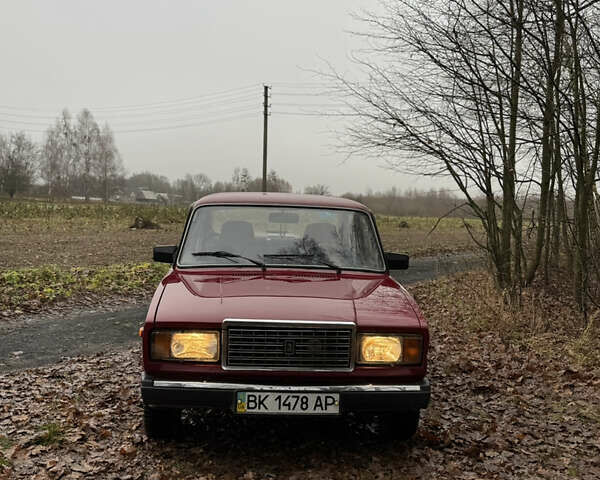 Красный ВАЗ 2107, объемом двигателя 1.5 л и пробегом 47 тыс. км за 2499 $, фото 49 на Automoto.ua