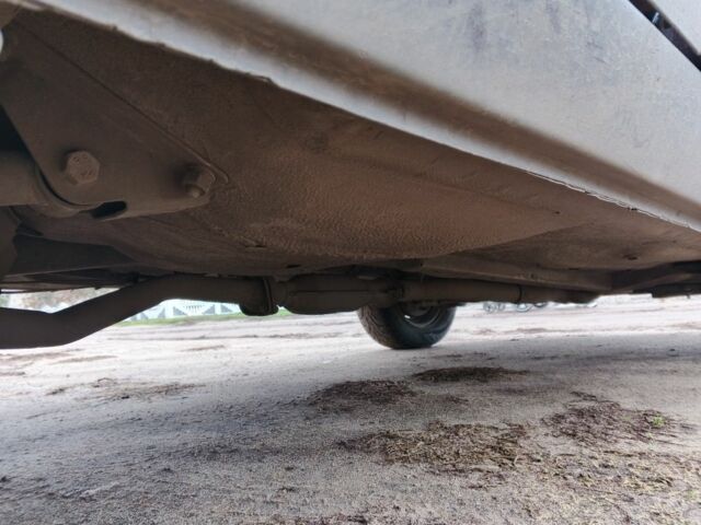 Красный ВАЗ 2107, объемом двигателя 1.5 л и пробегом 80 тыс. км за 1200 $, фото 7 на Automoto.ua