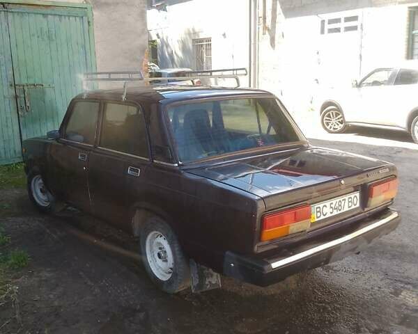 Красный ВАЗ 2107, объемом двигателя 1.5 л и пробегом 49 тыс. км за 1100 $, фото 3 на Automoto.ua
