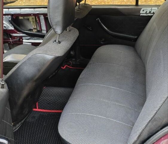 Красный ВАЗ 2107, объемом двигателя 1.5 л и пробегом 170 тыс. км за 850 $, фото 6 на Automoto.ua