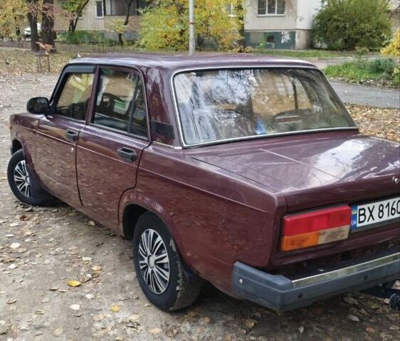 Красный ВАЗ 2107, объемом двигателя 1.5 л и пробегом 170 тыс. км за 850 $, фото 3 на Automoto.ua