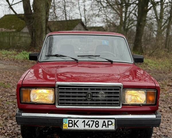 Красный ВАЗ 2107, объемом двигателя 1.5 л и пробегом 47 тыс. км за 2499 $, фото 2 на Automoto.ua