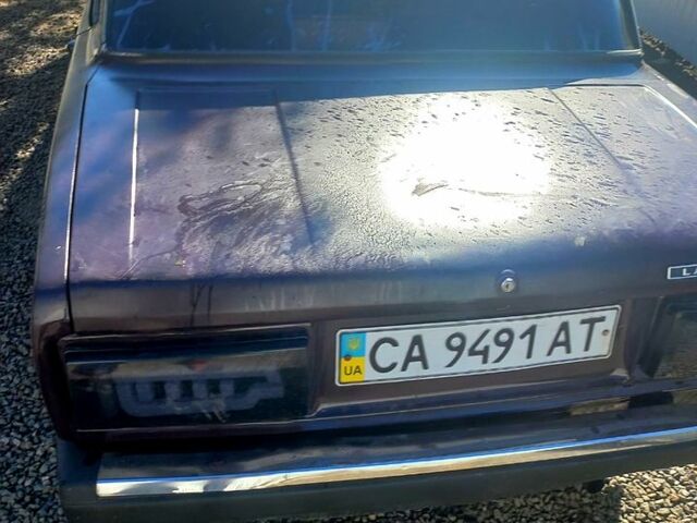 Красный ВАЗ 2107, объемом двигателя 15 л и пробегом 157 тыс. км за 850 $, фото 1 на Automoto.ua