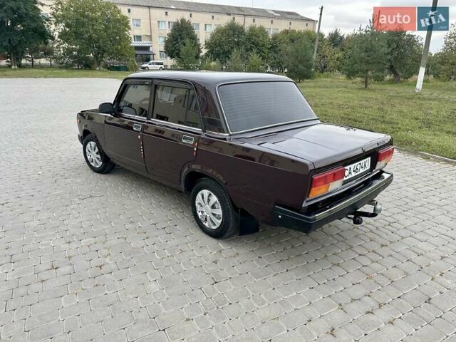 Красный ВАЗ 2107, объемом двигателя 1.45 л и пробегом 80 тыс. км за 2799 $, фото 1 на Automoto.ua
